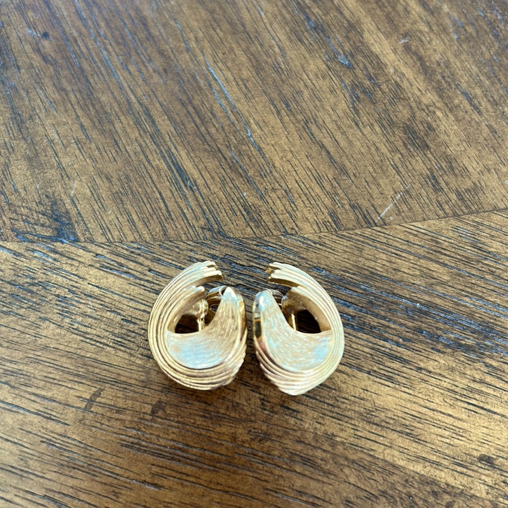 Vintage Trifari earrings